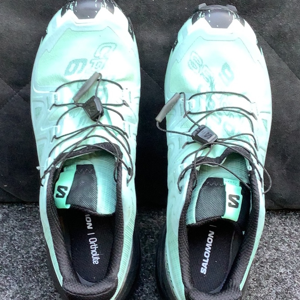 Salomon Speed Cross 6. Size 8 color is teal. Gore-tex